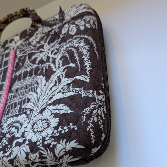 Vera Bradley Imperial Toile Brown & Pink Larger Laptop Case - Picture 5 of 16